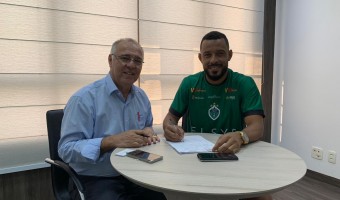 Manaus FC renova com zagueiro Thiago Spice por mais uma temporada