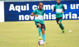 Manaus FC monitora mercado em busca de meias e atacante
