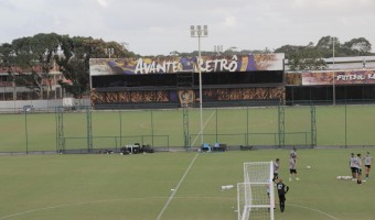 Gavião faz sua preparação para o jogo contra a Jacuipense no CT do Retrô FC