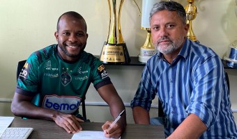 Manaus FC renova com Philip por mais um ano