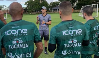 Higo Magalhães comanda primeiro treino como técnico do Manaus 