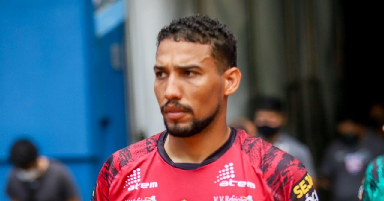 Manaus anuncia saída do goleiro Rafael
