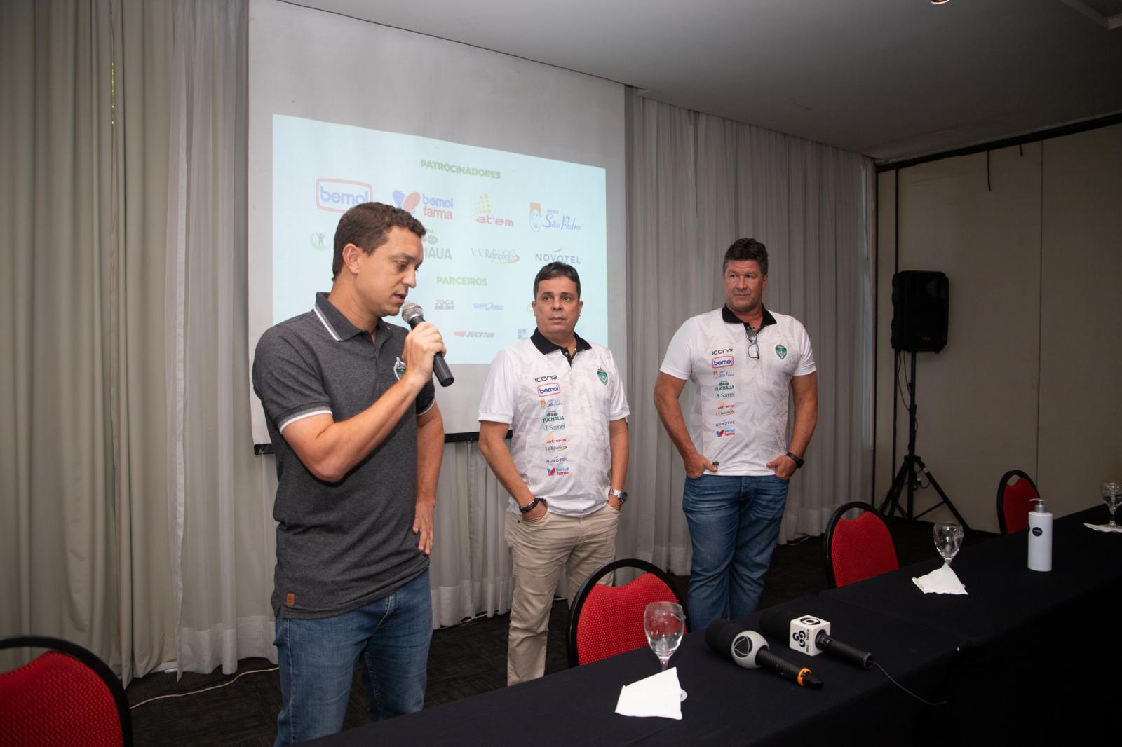 Manaus FC apresenta oficialmente Evaristo Piza