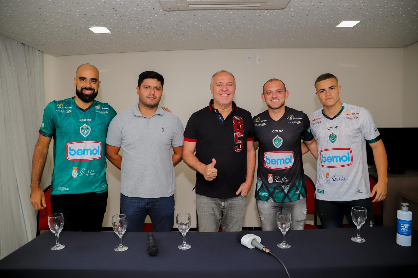 Manaus FC apresenta Daniel, Júlio e Guilherme