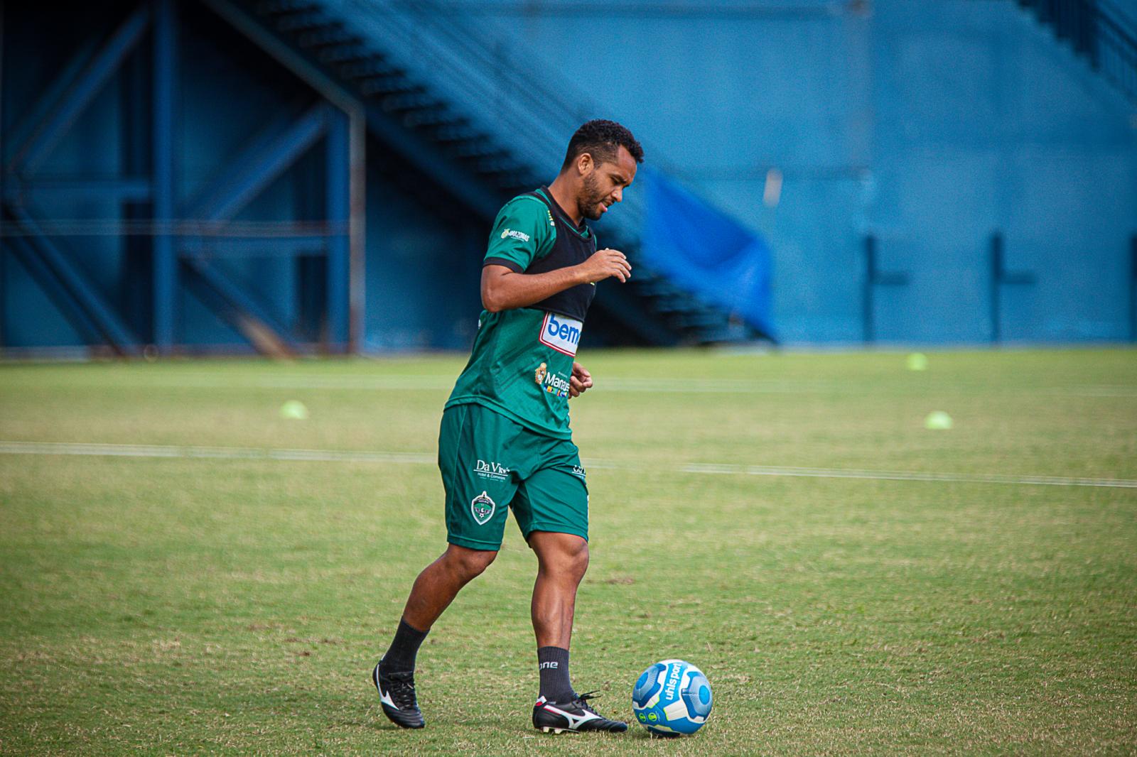 Manaus se reapresenta e alinha preparação para duelo contra o Ypiranga-RS