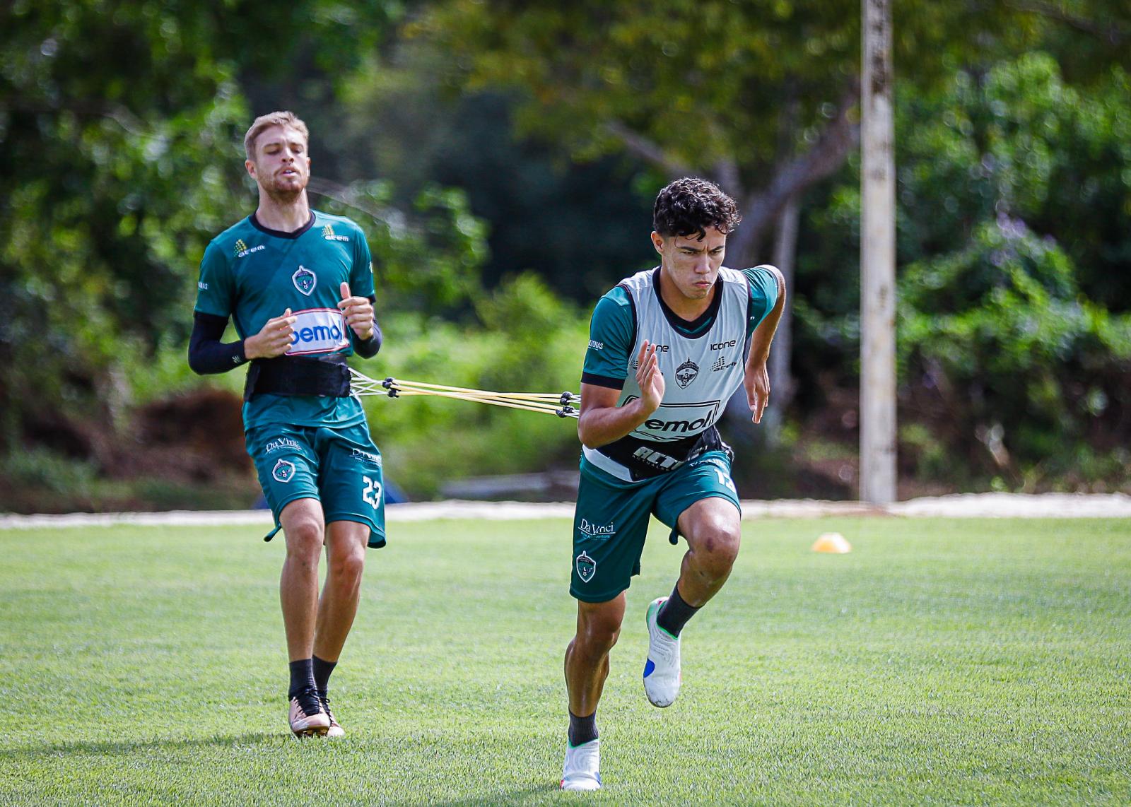 Manaus treina em dois períodos visando duelo contra o Paysandu, em Belém (PA)