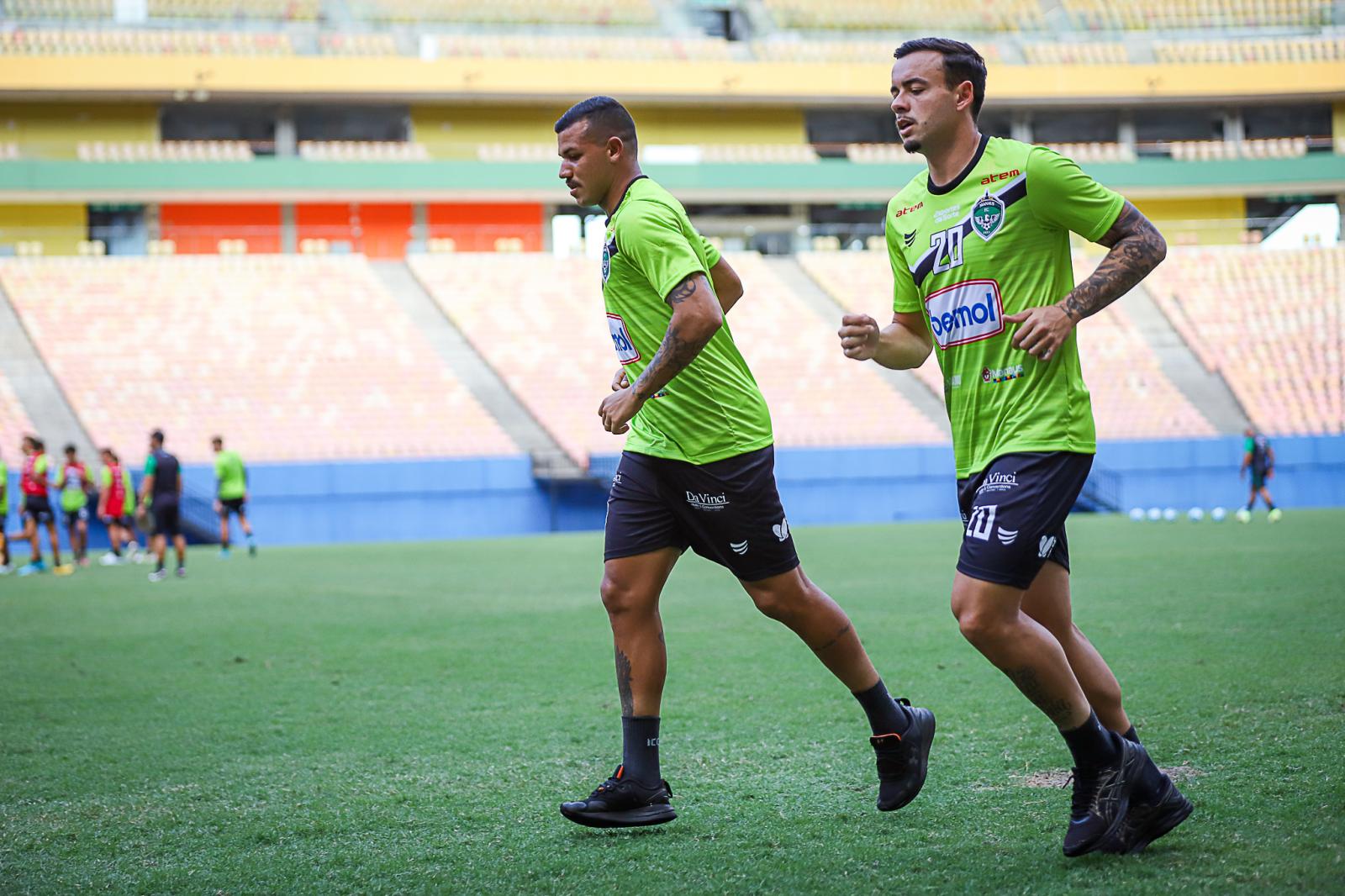 Manaus anuncia volante Gama e atacante Lucas Batatinha para a Série C 2023