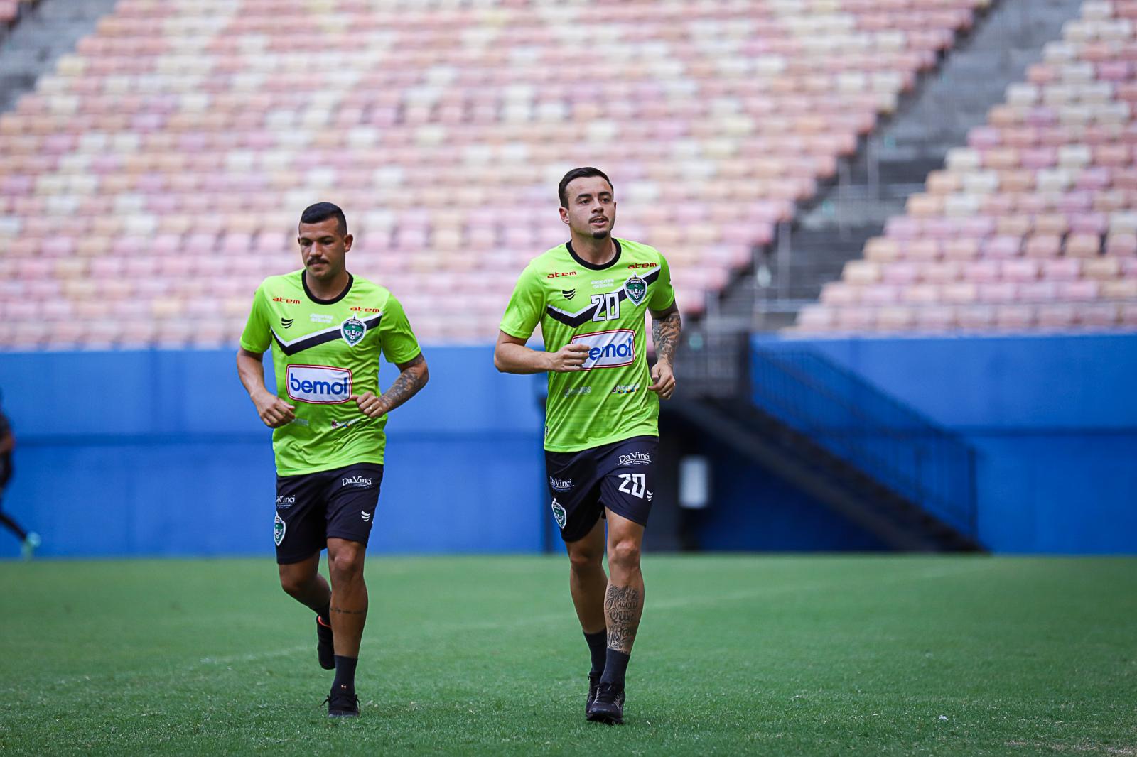 Manaus FC anuncia volante Gama e atacante Lucas Batatinha para a Série C 2023
