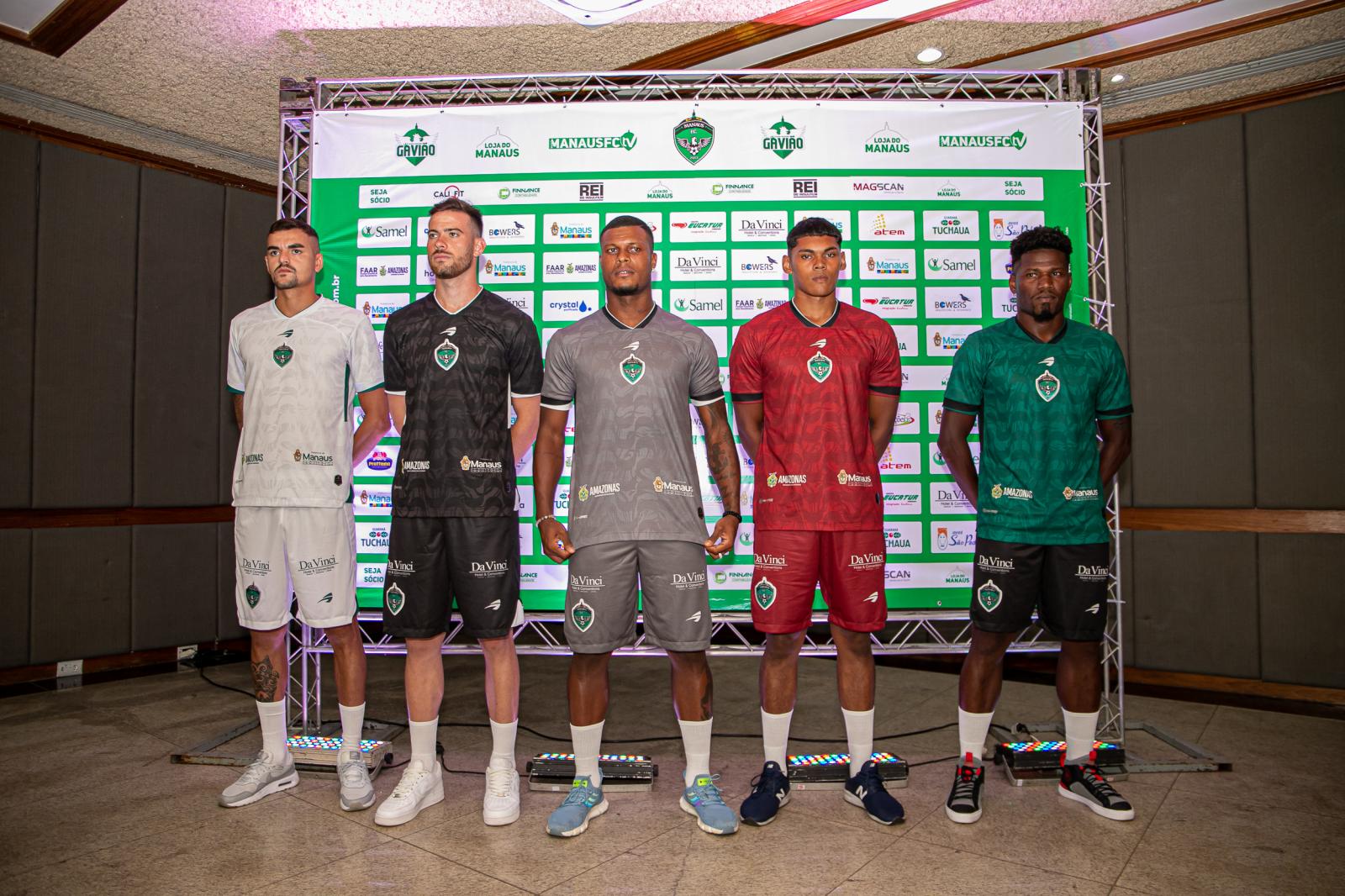 Manaus Futebol Clube apresenta elenco e novo uniforme para 2024